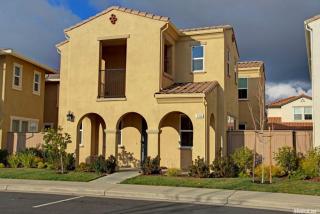 1356 Bugby Ln, Folsom, CA 95630-7392