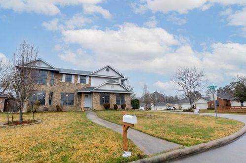 11958 La Salle River Rd, Conroe, TX 77304-4003