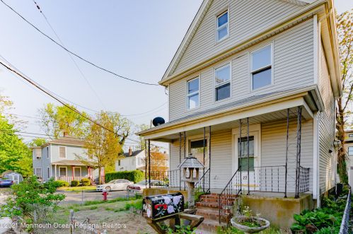 22 High St, Tinton Falls NJ  07724-3451 exterior