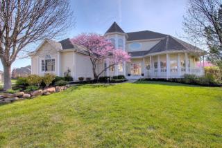 5002 Westlake Cir, Omaha, NE 68133-4720