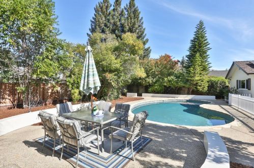 1731 Larkellen Ln, Los Altos CA exterior