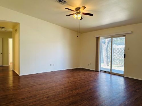 117 Bellair Dr, Uhland TX  78640-5317 exterior