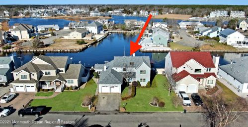 721 Fairview Ln, Lacey, NJ 08731-4966