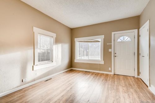 77 5th Ave, Denver, CO 80203-3401