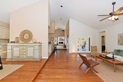 1236 Bradley St, Riverside CA 92506-5408 exterior