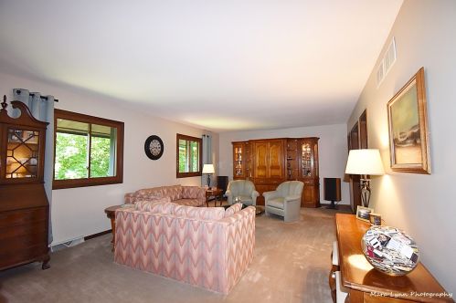 724 Nordic Ct, Batavia, IL 60510-3230