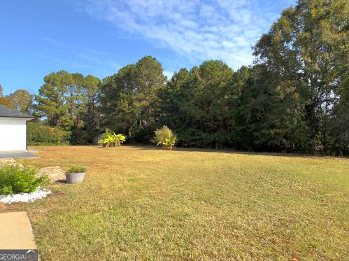 100 Ingrams Ln, Locust Grove GA  30248-3902 exterior