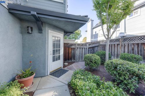 1560 Calle Del Rey, Livermore, CA 94551-3943