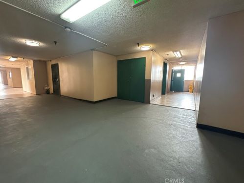 450 4th St, Santa Ana CA  92701-4709 exterior
