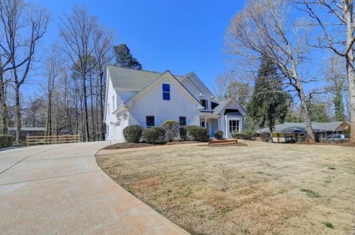 5041 Lilburn Stone Mountain Rd, Lilburn, GA 30047-5306