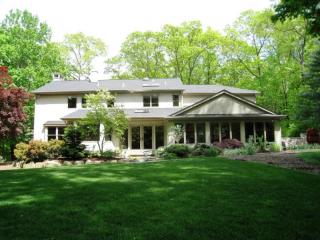 46 Stoneybrook Rd, Montville Township, NJ 07045-9757