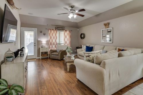 524 Crown Oaks Dr, Fort Worth TX  76131-4264 exterior