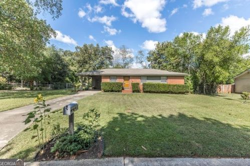 110 Anne Ln, Warner Robins, GA 31093-2161