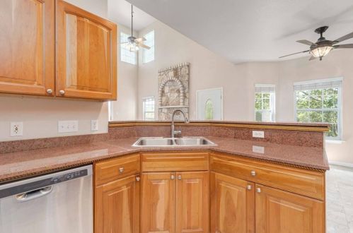 1007 Cyn Edge Dr, Austin TX  78733-2005 exterior