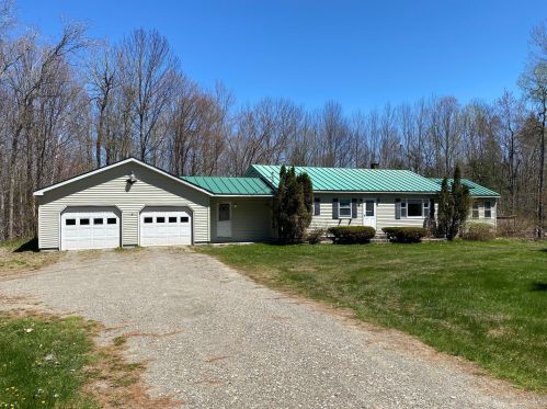 274 Belfast Rd, Freedom, ME 04941-3115