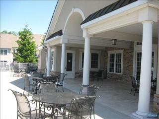 101 Spruce Ln, Paterson NJ  07508-3147 exterior