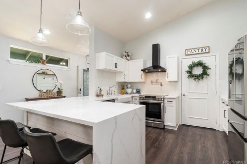 87-1055 Anaha St, Nanakuli, HI 96792
