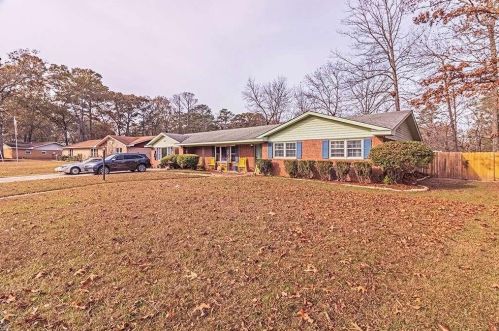 409 Forest Lake Dr, Warner Robins GA  31093-1023 exterior