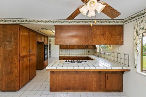 16350 Rancho Escondido Dr, Riverside CA  92506-5816 exterior