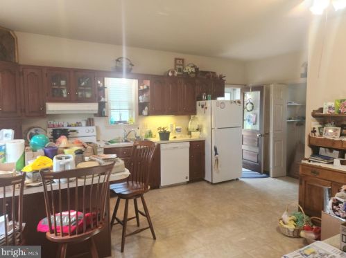 750 Summit Dr, Lancaster PA  17601-1152 exterior