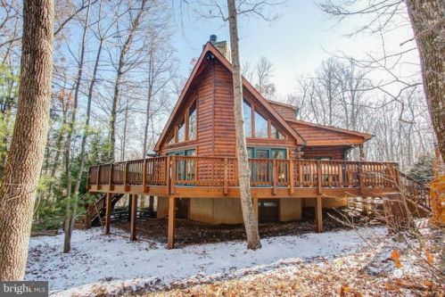 7426 Leeds Manor Rd, Marshall, VA 20115-2218