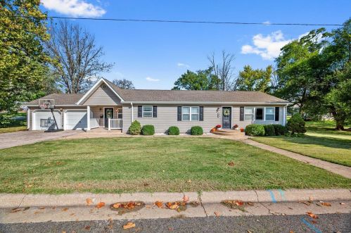 901 Flora Ave, Pendleton, MO 63383-1204