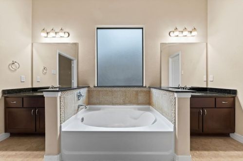 2042 Brodie Ln, Conroe TX  77301-7246 exterior