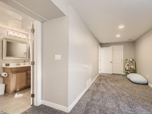 16294 Phillips Ln, Englewood CO  80112-4607 exterior