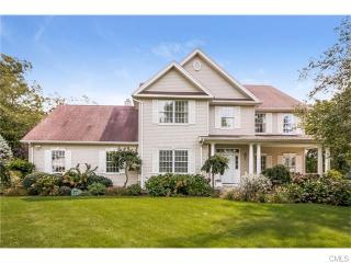 18 Tamarac Ln, Milford, CT 06461-1689