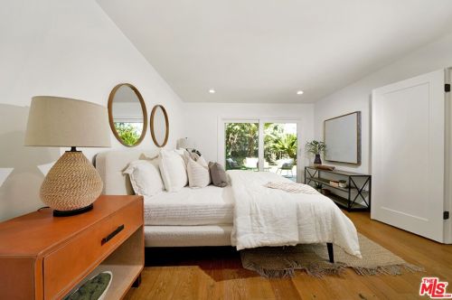 4871 Paseo De Vega, Irvine CA  92603-3322 exterior
