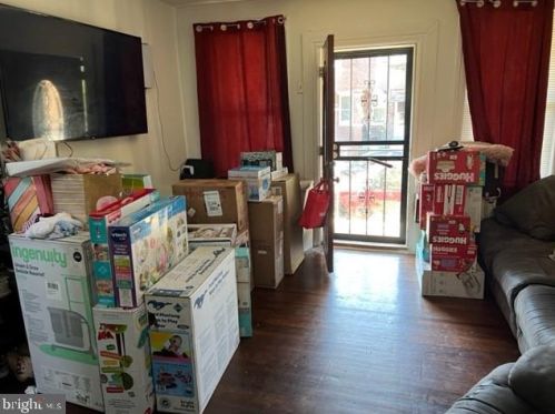 5234 Glenloch St, Philadelphia, PA 19124-1510