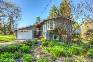 585 Morey Rd, Talent, OR