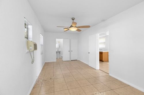 307 Shelton St, Santa Ana CA 92703-4828 exterior