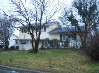 901 Brixham Rd, Columbus OH  43204-1095 exterior