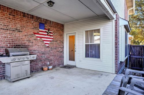 1336 Riley Dr, Carrollton TX 75007-1140 exterior