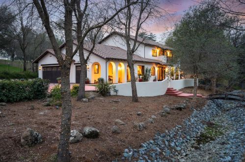 7125 Walnut Ave, Citrus Heights, CA 95662-2704