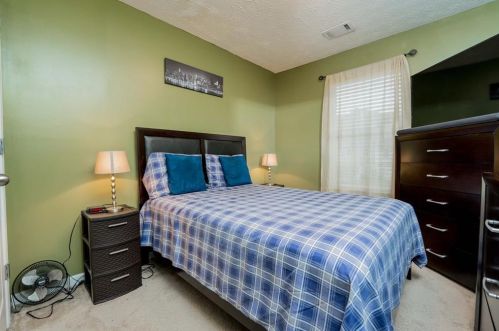 6210 Ellenwood Dr, Rex GA 30273-5028 exterior