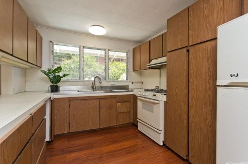 809 Ailuna St, Honolulu HI  96821-1760 exterior