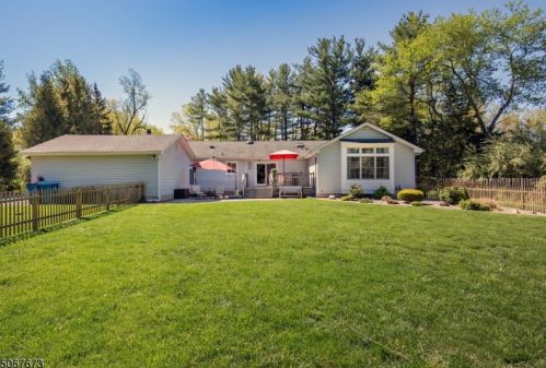 26 Hibbler Rd, Annandale, NJ 08801-3435