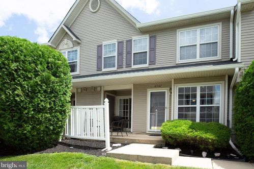 6507 Coventry Way, Mount Laurel, NJ 08054-6828