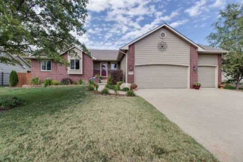 11218 Central Park Cir, Wichita, KS 67205-2052