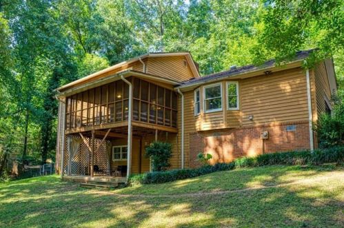 5289 Shore Dr, Conyers, GA 30094-4715