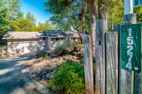 15274 Pammy Way, Grass Valley, CA 95949-6522