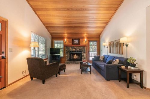 316 Skidder Trl, Truckee CA  96161-3927 exterior