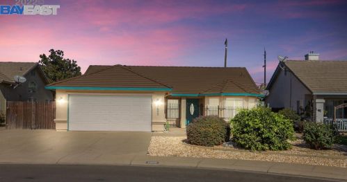 2605 Medinah Ct, Modesto, CA 95355-9666