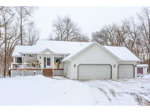 25674 Hamline Ct, Columbus, MN 55092