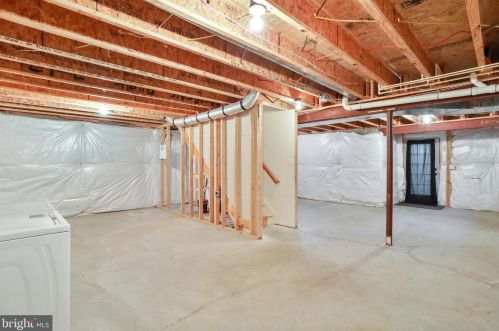 399 Lord Fairfax St, Charles Town WV  25414-2609 exterior