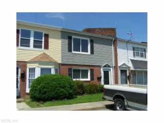 504 Harbour North Dr, Chesapeake, VA 23320-6509