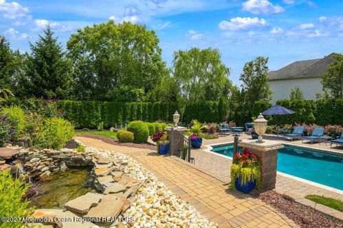 15 Pegasus Dr, Tinton Falls NJ 07724-2875 exterior