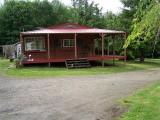 122 Campbell Rd, Alpha, WA 98570-9451